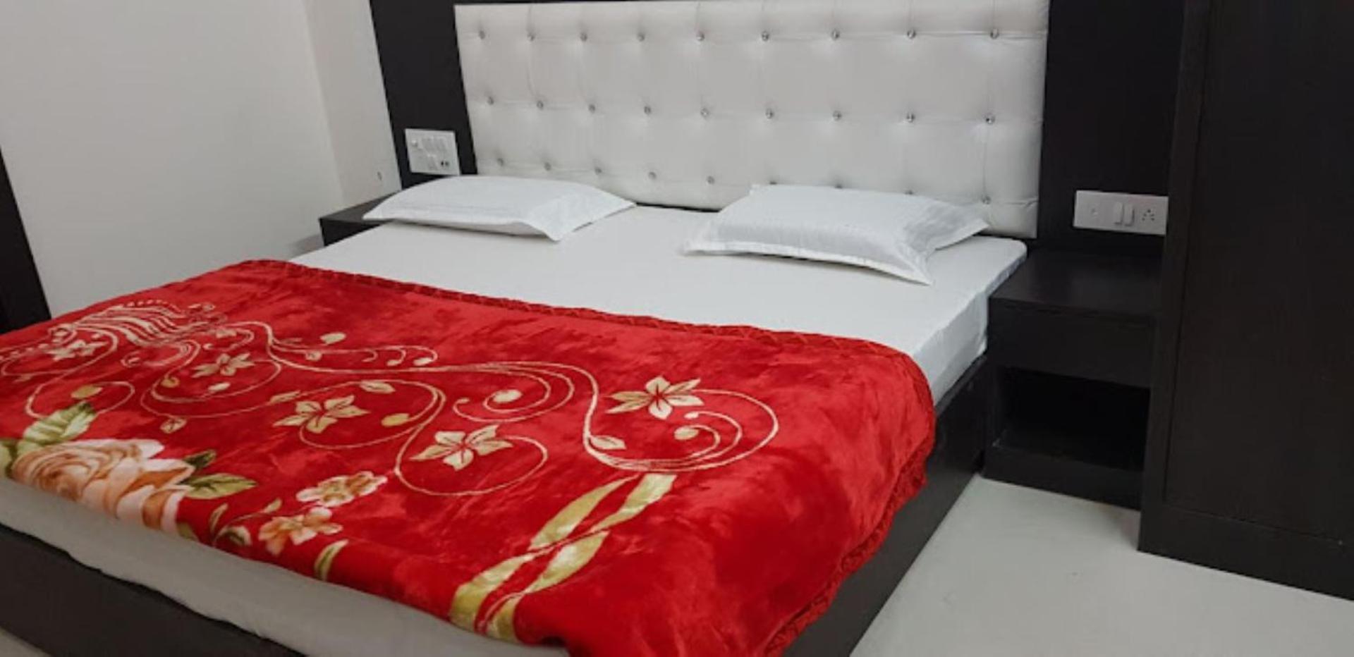 Hotel Mahabir Inn Матхура Екстер'єр фото